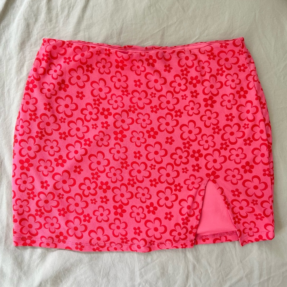 Floral pink miniskirt